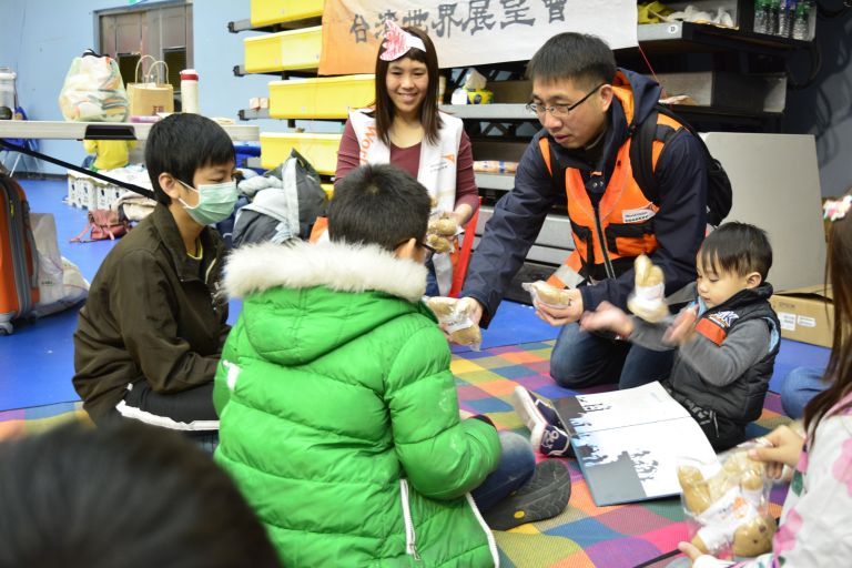 馬太鞍溪溢流洪災後世界展望會成立兒童關懷中心