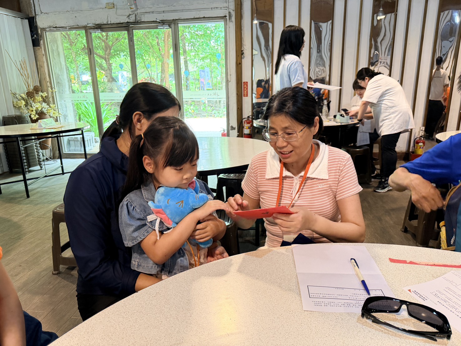 跨越南北的愛與陪伴 18組資助人遠道南下與孩子相見歡 封面照片